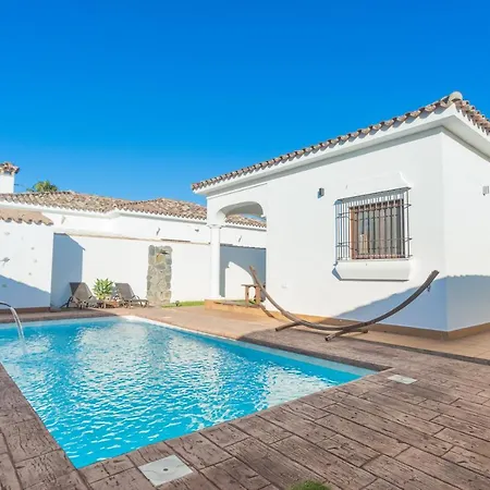 Villa De Lujo Climatizada. Piscina Y Jardin Privado *